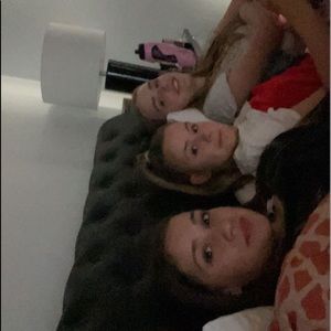 Meet your Posher, Elli